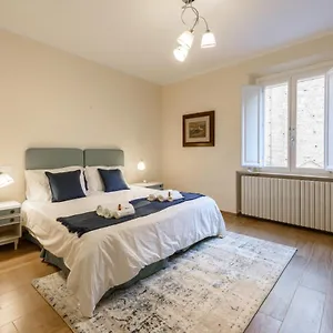 Apartment Santa Croce View - Santa Croce Centro Di, Florence