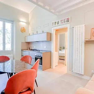 Apartment Alighieri Boutique, Florence